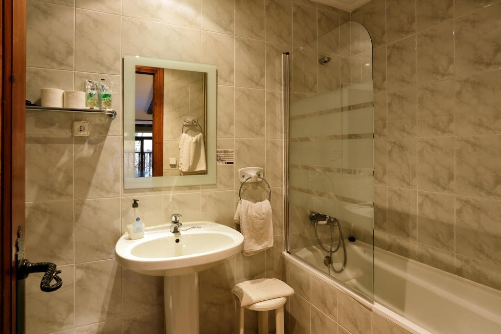 Hostal Populetus Poboleda Exteriér fotografie